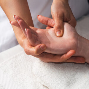 Trattamento SPA mani a base di Collegane